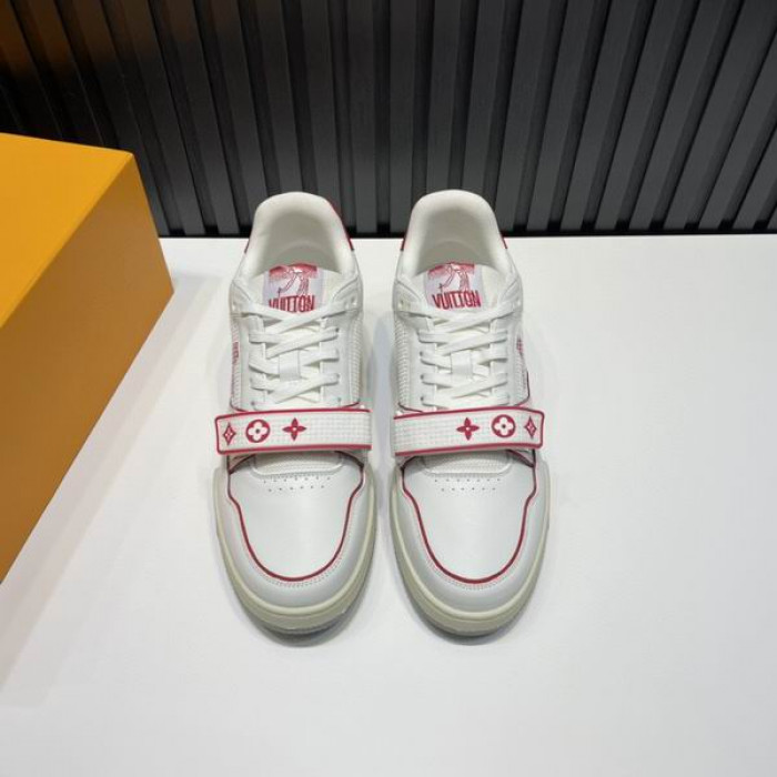 LV TRAINER SNEAKER LOW