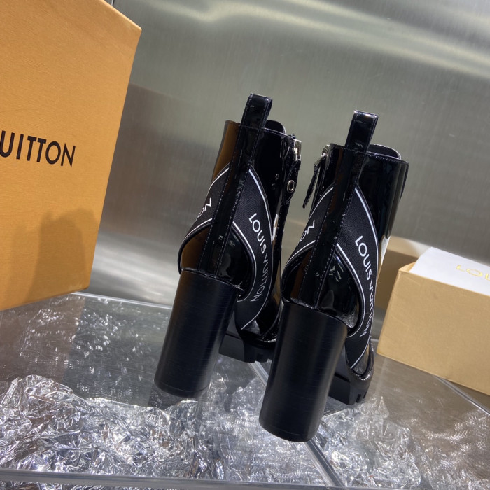 LOUS VUITO BROWN STAR TRAIL ANKLE BOOTS