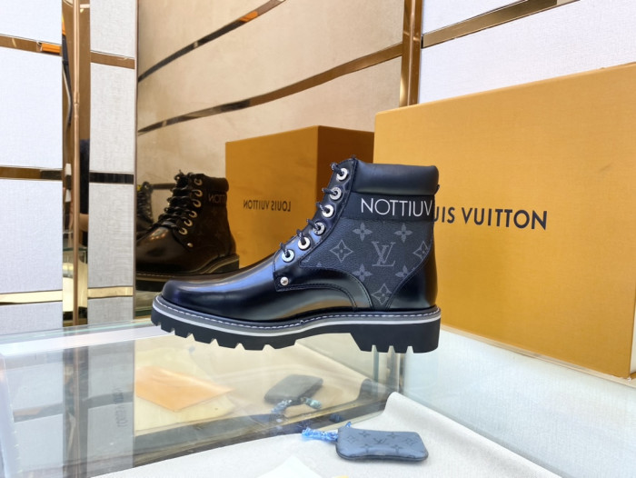 LOUS VUITO BOOTS